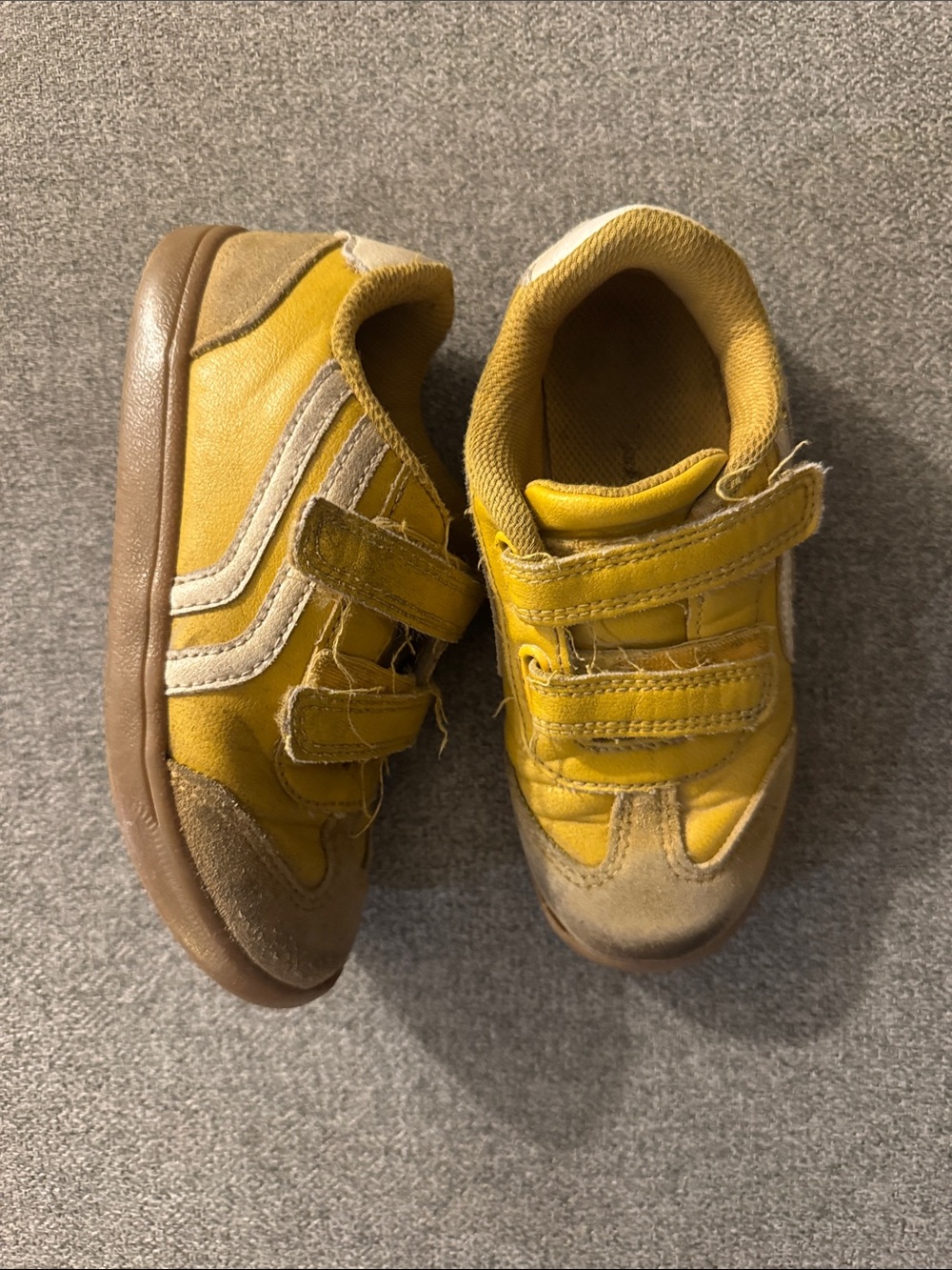 5/$15- Toddler shoes size 11C
